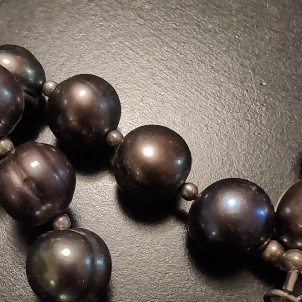 Black Pearl Necklace